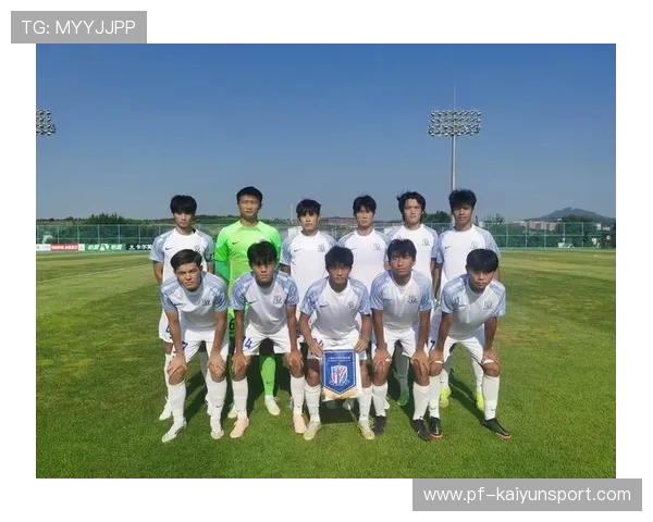 足球联赛在青训扶持中设立区域师资培训与教练认证中心，足球青训教练证书